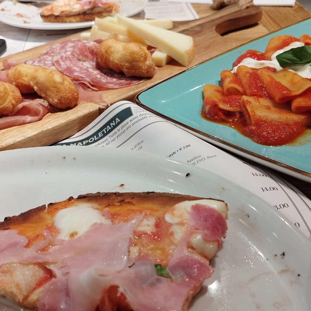Menu et pizza Italie